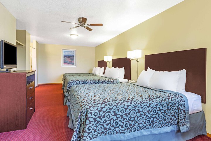 Room 7 of 14