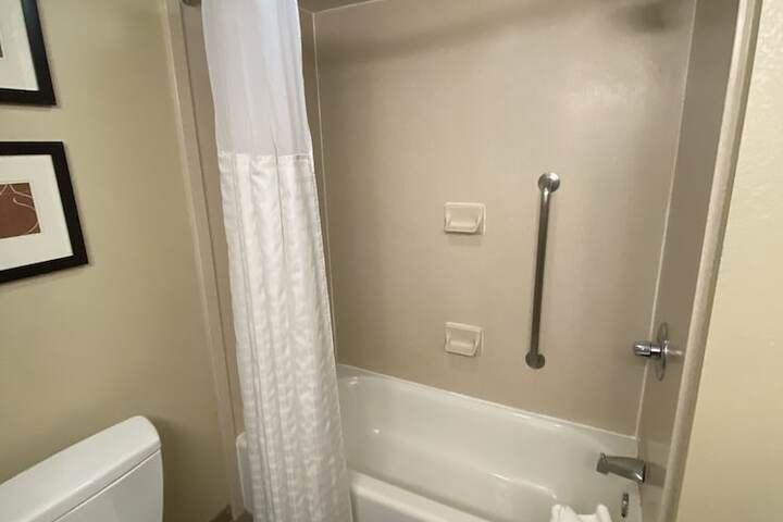 Room 16 of 54