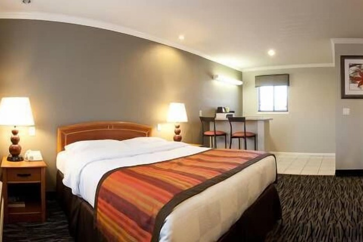 Room 34 of 49