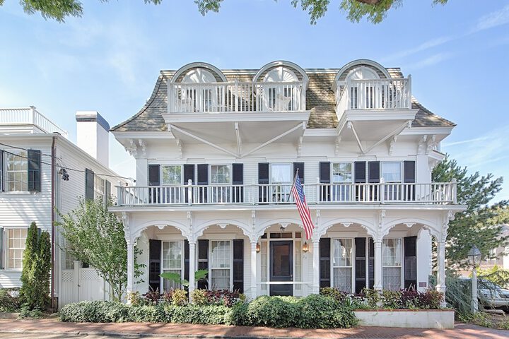 The Christopher The Edgartown Collection