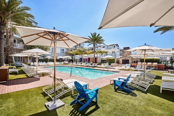 Lido House Autograph Collection