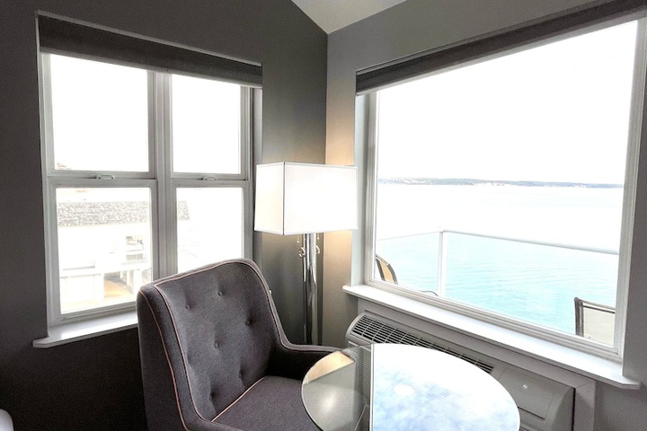 Tides Inn & Suites