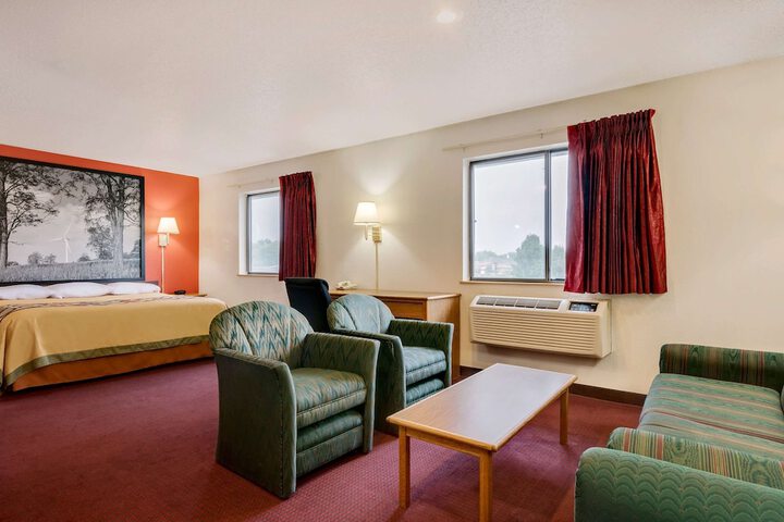 Room 15 of 15