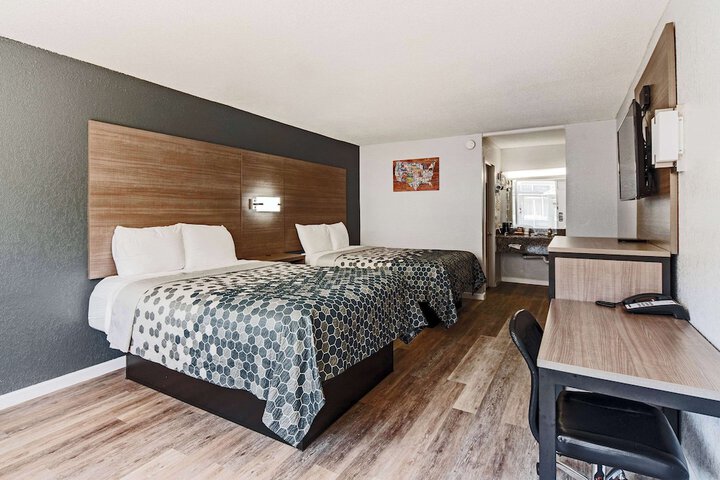 Room 35 of 49