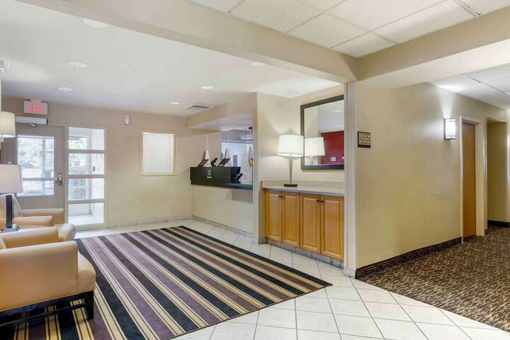 Hotel Interior 9 of 27