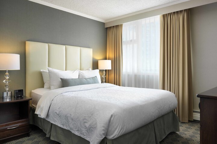 Chateau Victoria Hotel and Suites