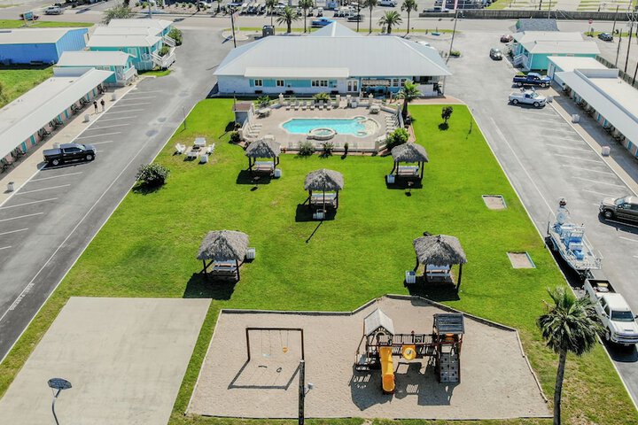 Shark Reef Resort Motel & Cottages