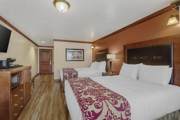 Best Western Plus Greenwell Inn