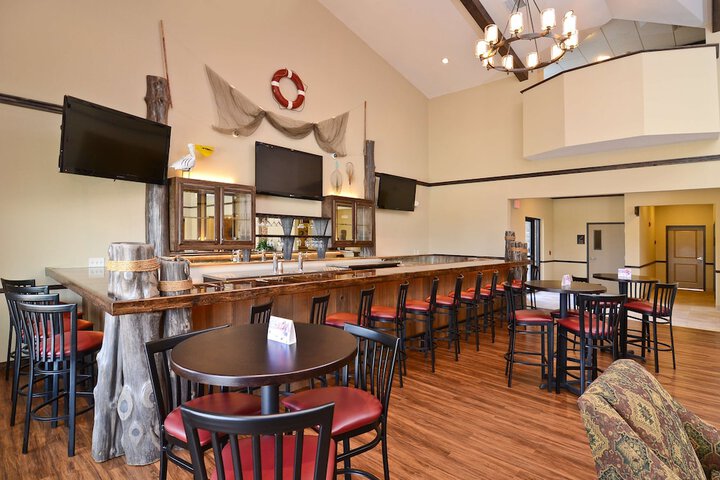 Best Western Plus Emory at Lake Fork Inn & Suites