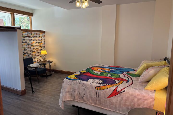 Hermann Crown Suites