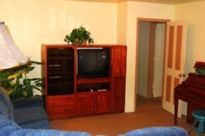 Creekside Condo at the Kelly Lodge Holiday home 2 BestStayz.1