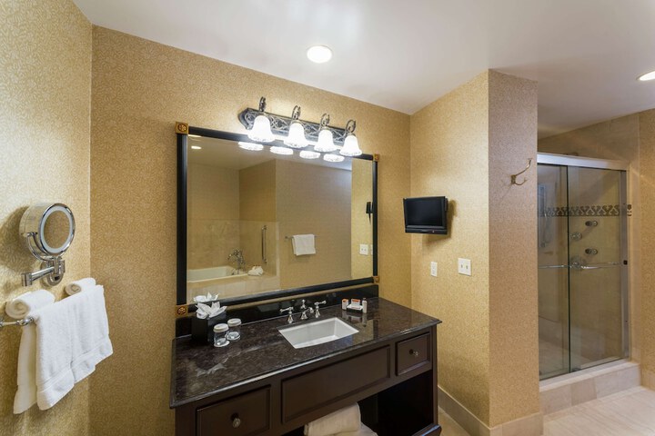 Room 44 of 259