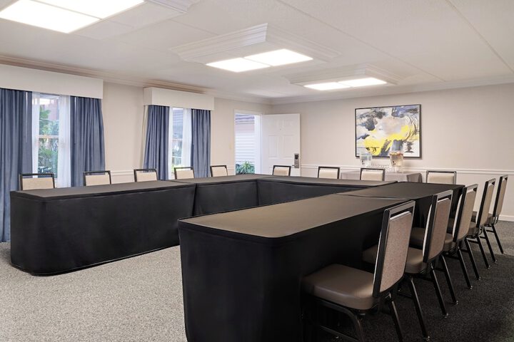 Crowne Plaza Albany - The Desmond Hotel by IHG