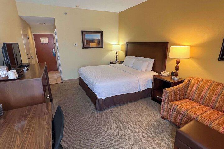Room 11 of 40