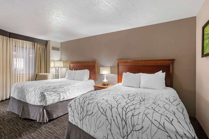 Best Western Plus Landmark Inn