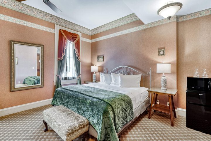 Room 101 of 128