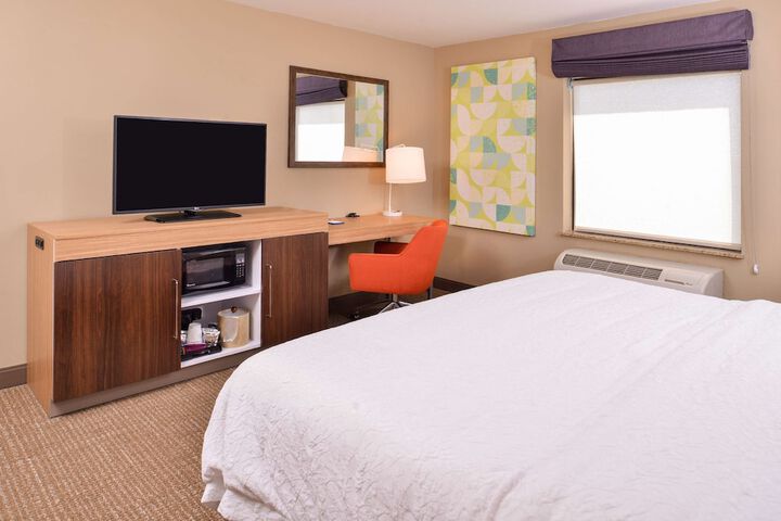 Room 25 of 36