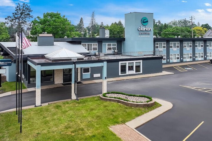 Clarion Pointe Rhinelander Downtown