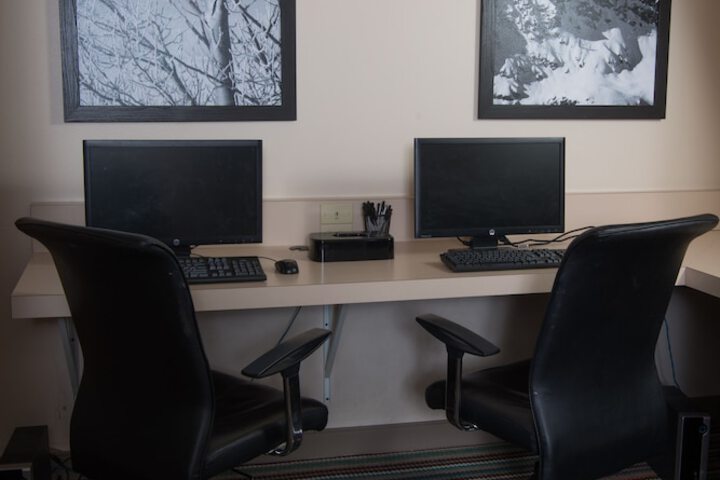 Business Center 30 of 31