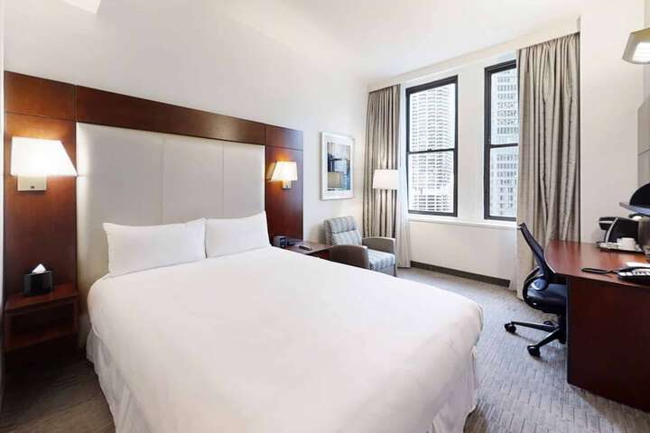 Room 32 of 54