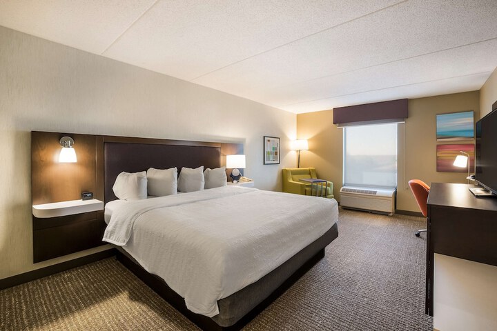 Hampton Inn McHenry