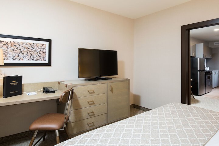 Pomeroy Inn & Suites Prince George