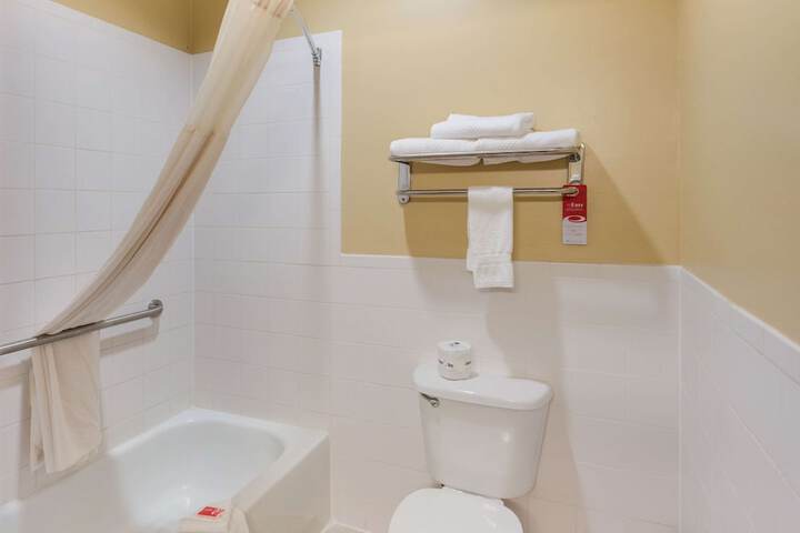 Econo Lodge Lubbock I-27