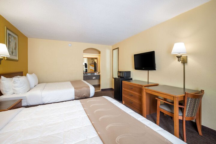 Room 21 of 42