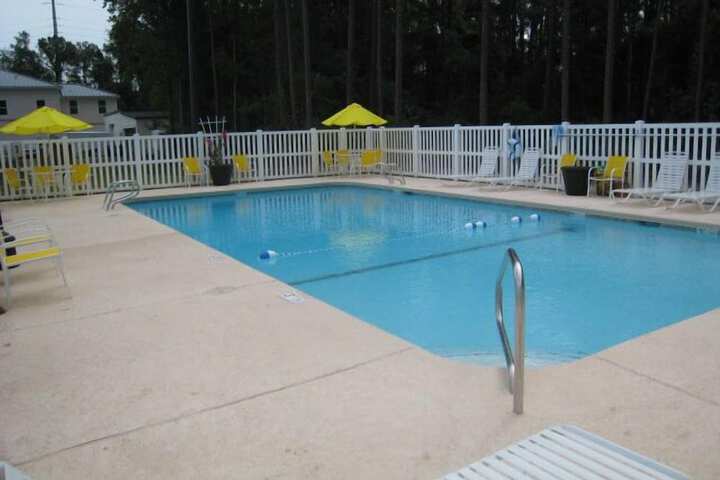 Pool 15 of 60
