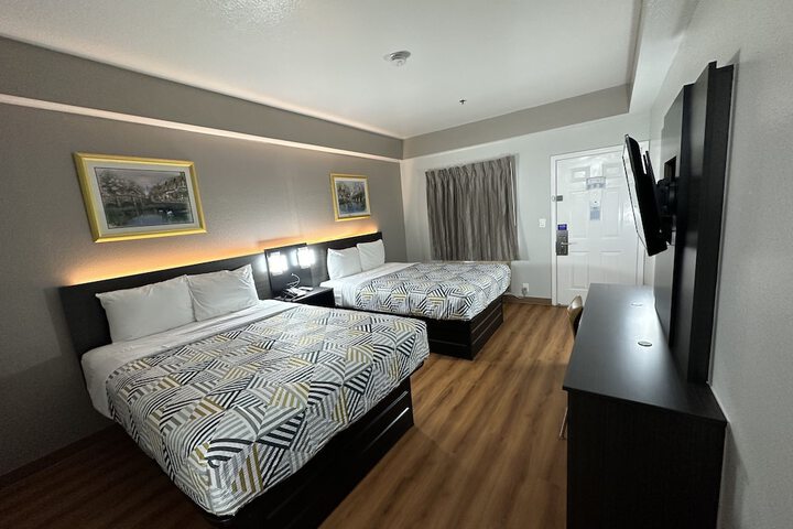 Motel 6 Alvarado TX