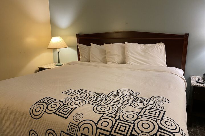 Knights Inn & Suites Dublin