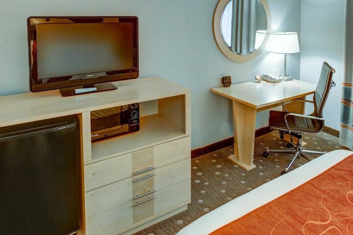 Room 26 of 34