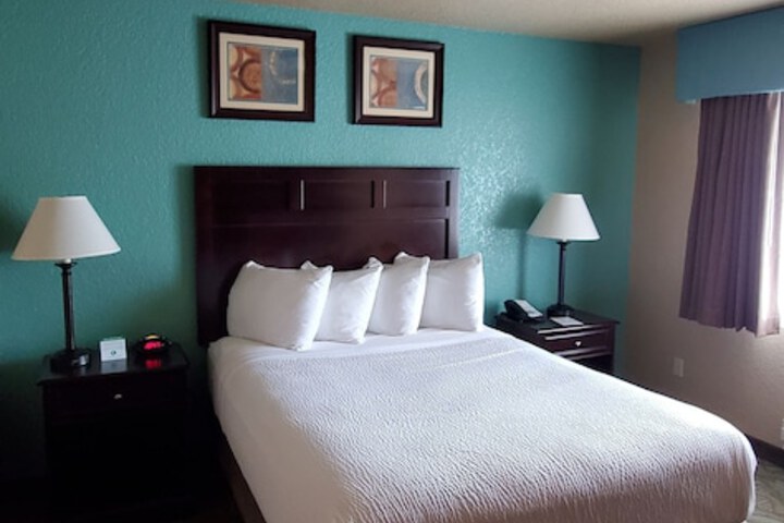 Best Western Plus Bayshore Inn