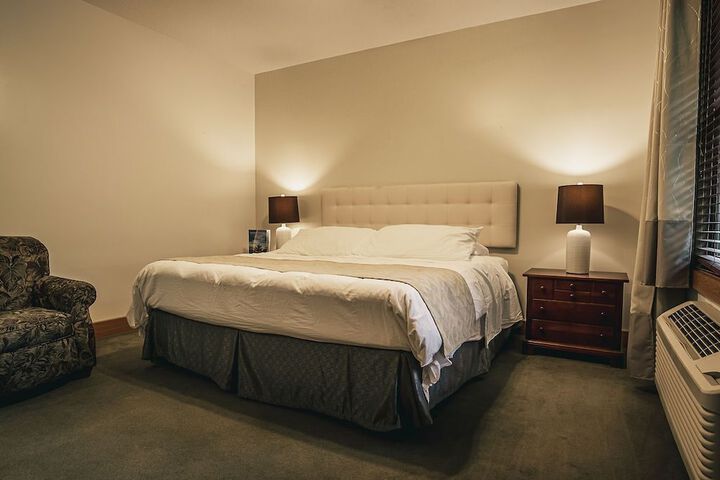 Room 106 of 136
