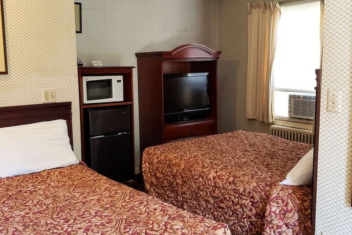 Room 15 of 44