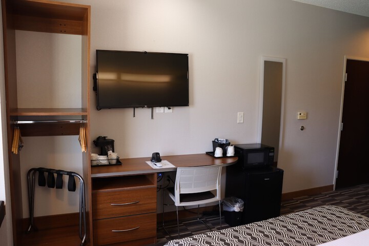 Microtel Inn & Suites by Wyndham Columbus / Near Fort Benning
