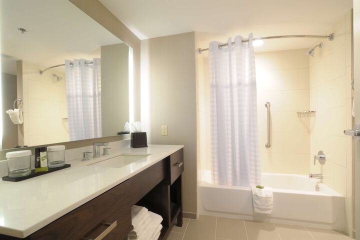 Room 14 of 38