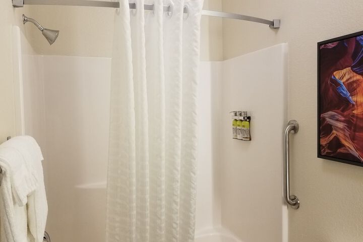 Room 52 of 59