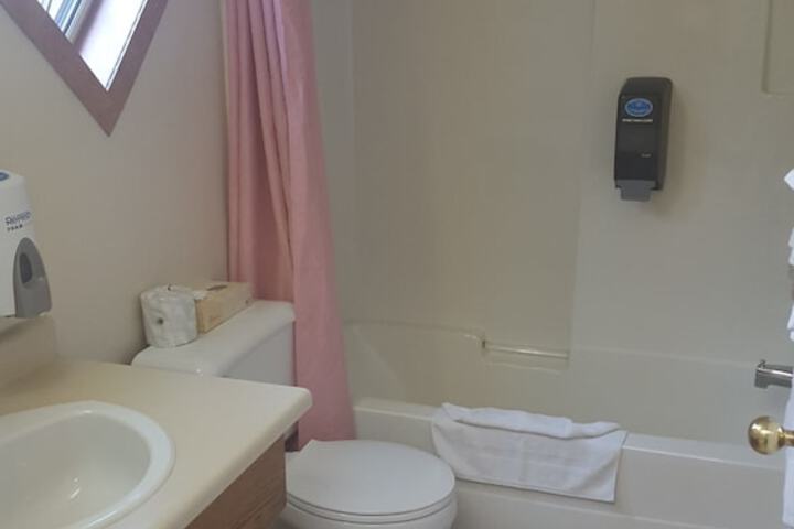 Rainbow Motor Inn