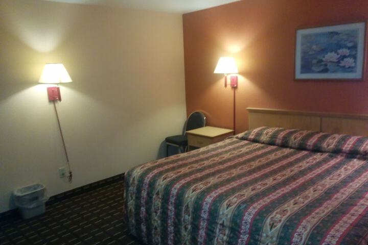 Room 11 of 20