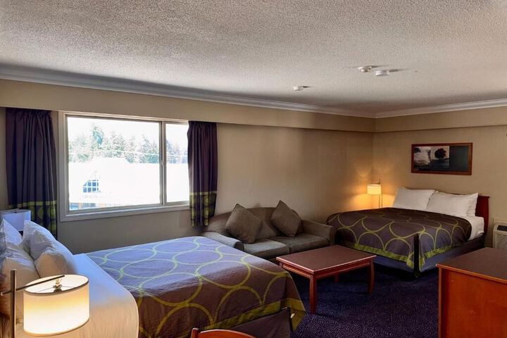 Super 8 by Wyndham Castlegar BC