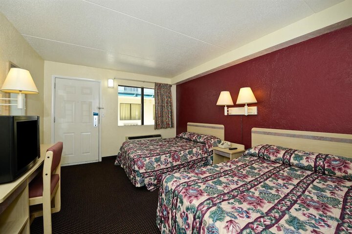 Room 7 of 17