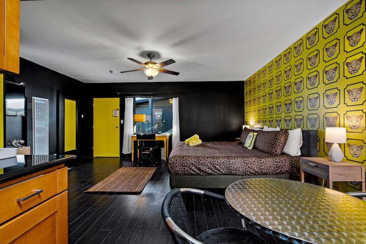 Room 14 of 26