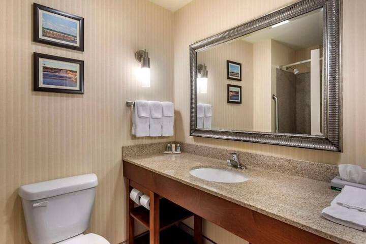 Room 32 of 52