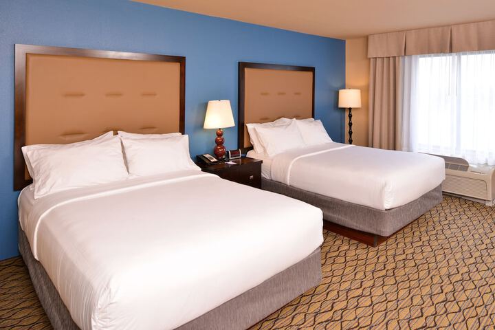 Holiday Inn Express & Suites Wichita Falls by IHG