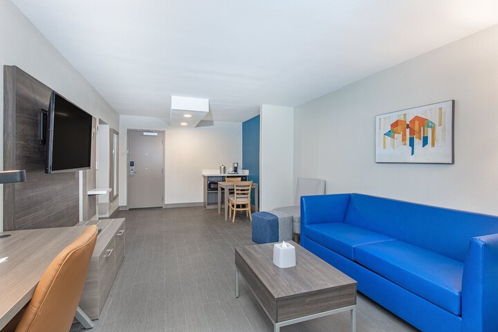 Room 14 of 31