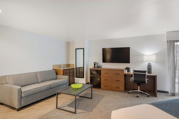 Room 42 of 86