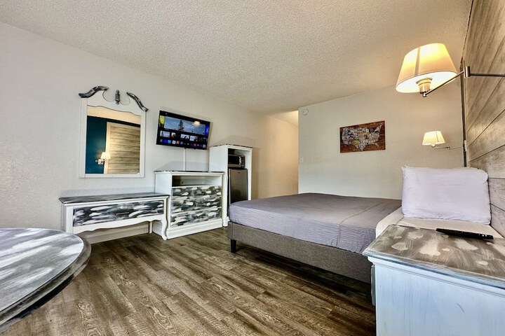 Room 17 of 21