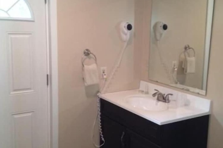 Room 15 of 25