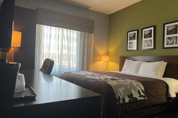 Room 52 of 64